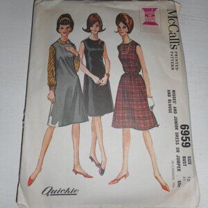 Vintage 1960s Mccalls Size 10 6959 dress jumper